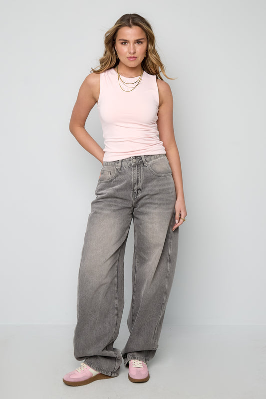 Elegant Knitted Sleeveless Top for All Shapes